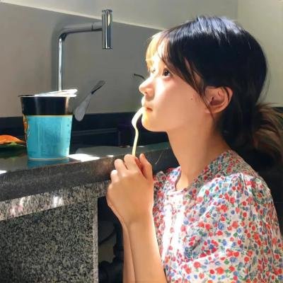 骆驼女孩的沙漠之旅